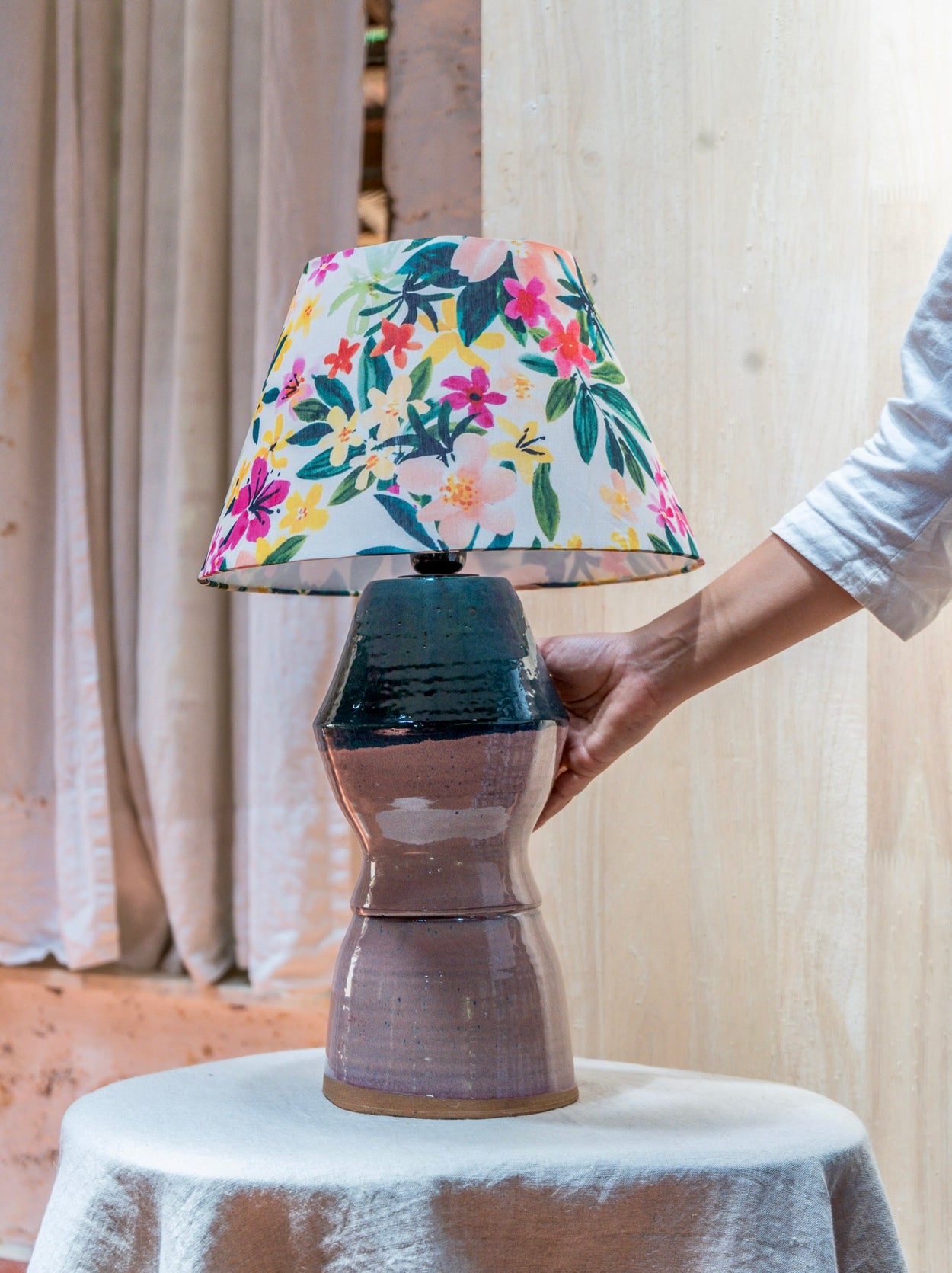 Sunbird Garden Table Lamp
