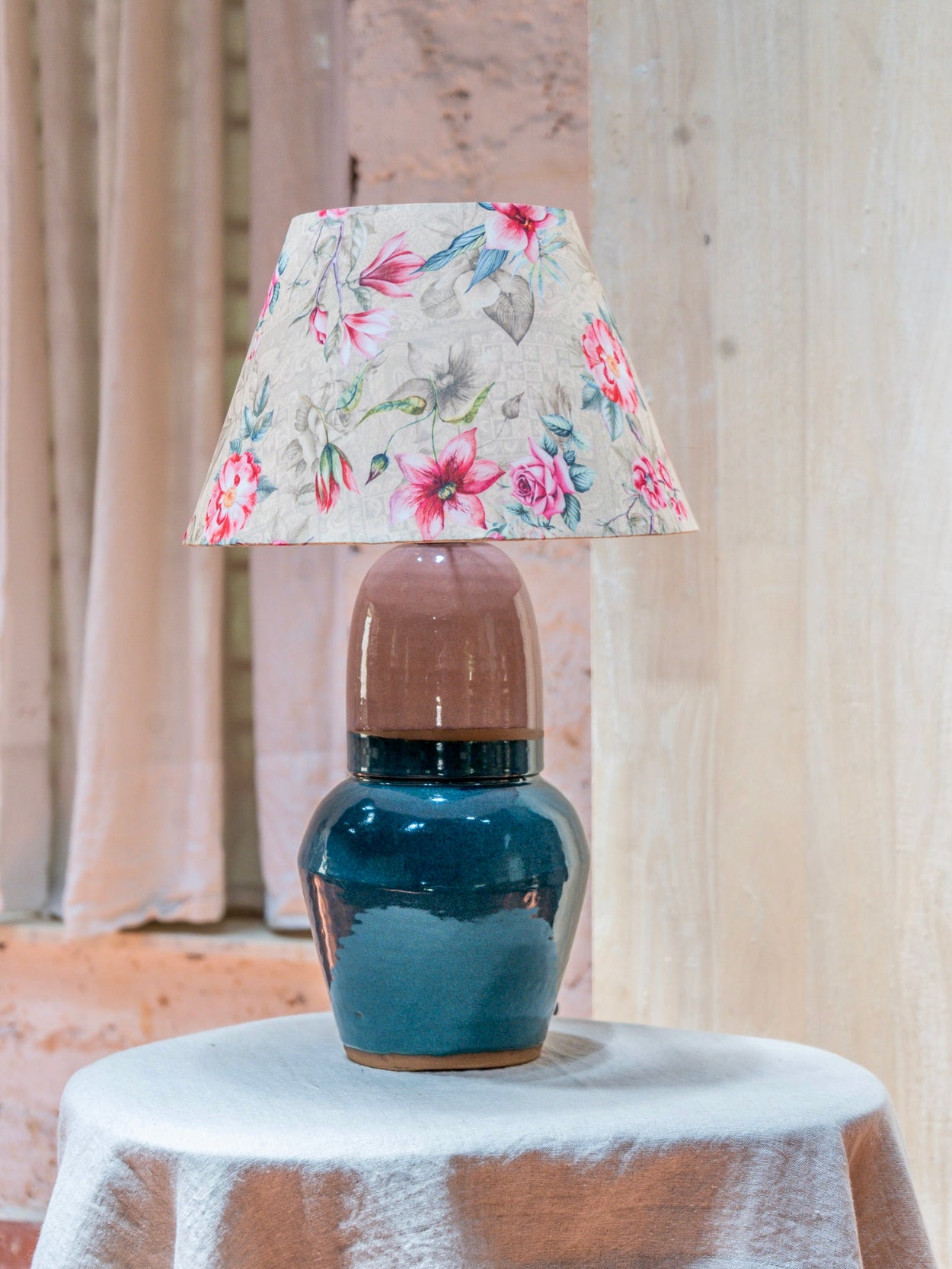 Hill Rosefinch Table Lamp