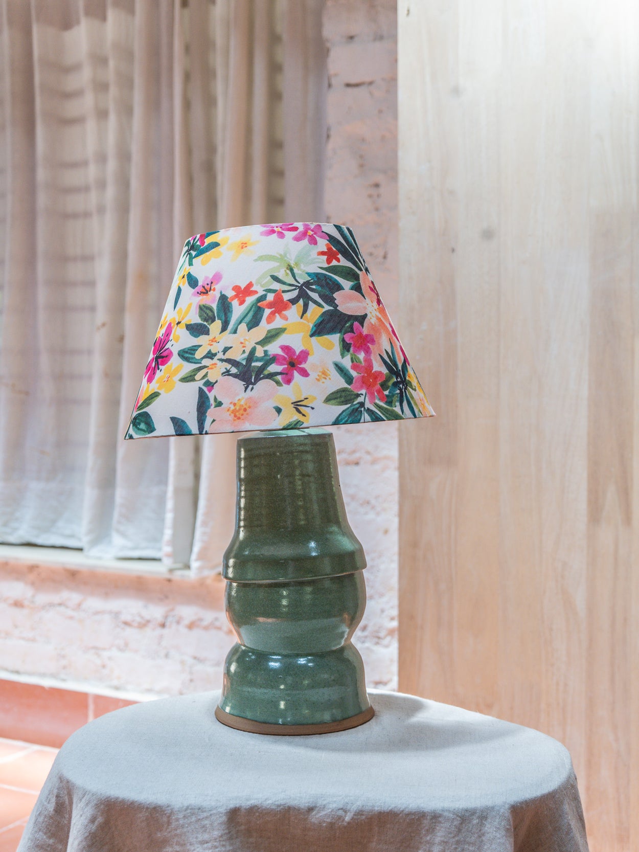 Parakeet Table Lamp