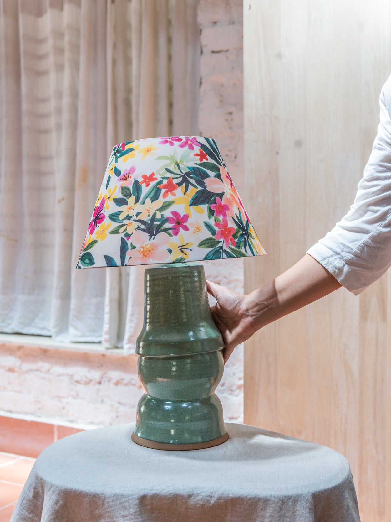 Parakeet Table Lamp