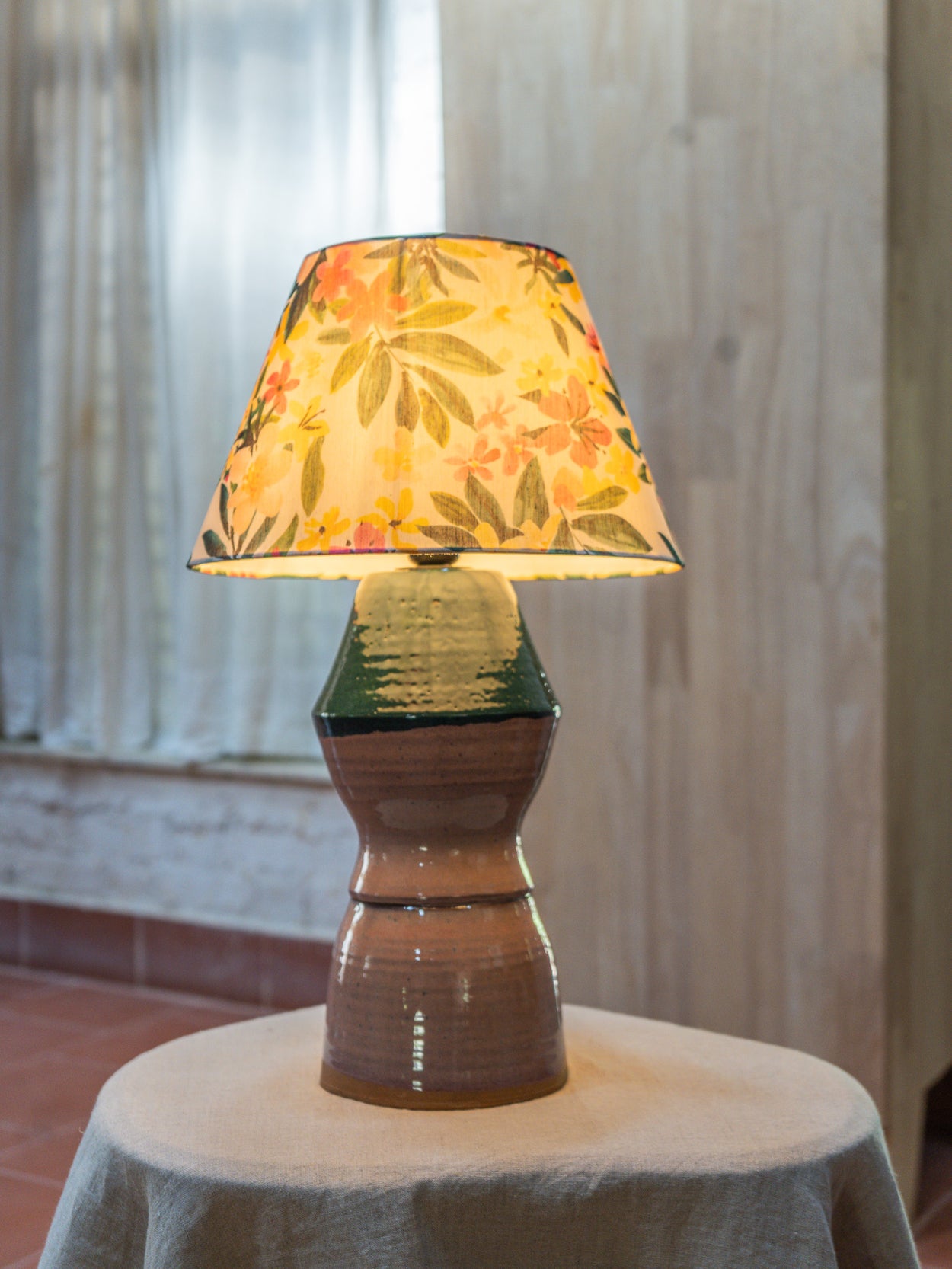 Sunbird Garden Table Lamp